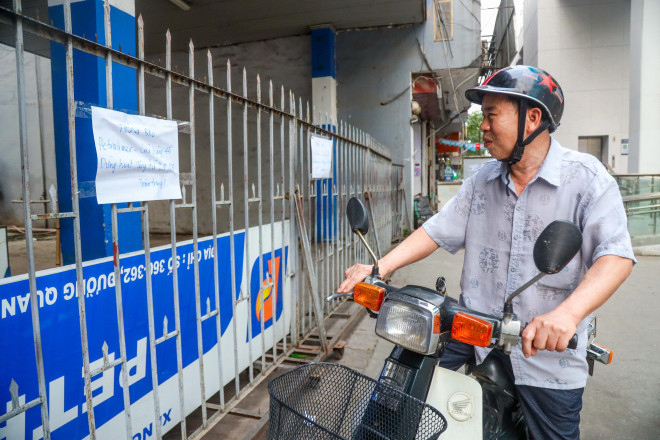 Cận cảnh cây xăng phải đóng cửa vì nguy cơ mất an toàn đường sắt Cát Linh-Hà Đông - 1