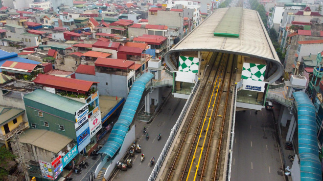 Cận cảnh cây xăng phải đóng cửa vì nguy cơ mất an toàn đường sắt Cát Linh-Hà Đông - 2