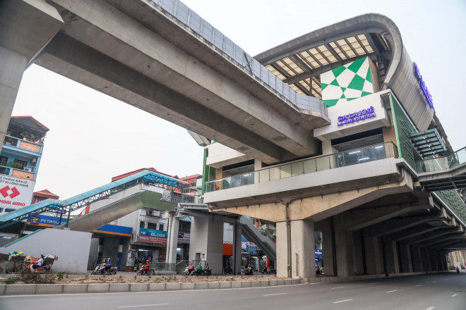 Cận cảnh cây xăng phải đóng cửa vì nguy cơ mất an toàn đường sắt Cát Linh-Hà Đông - 12