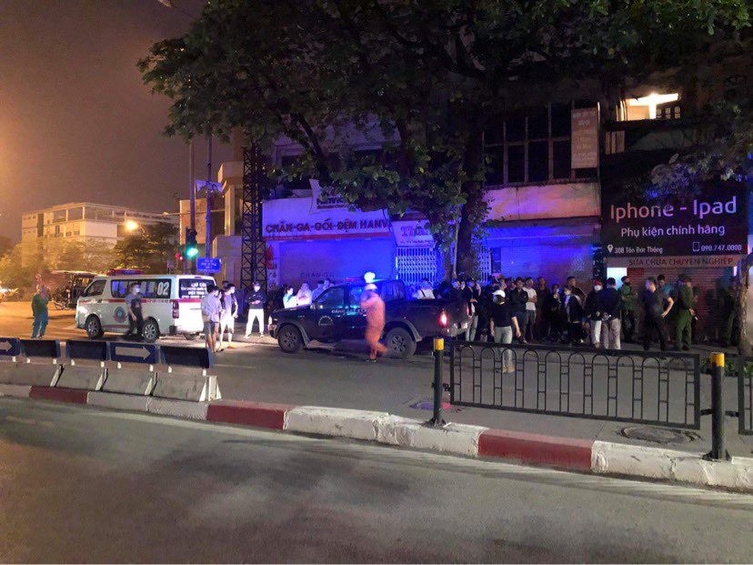 Hà Nội: Cháy cửa hàng ở phố Tôn Đức Thắng, 4 người chết, tiếp tục tìm người mắc kẹt - 3