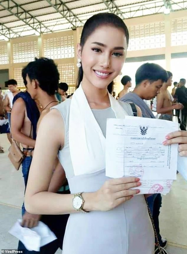 A number of Thai transgender beauties attended the army recruitment festival, either to be recruited - 2