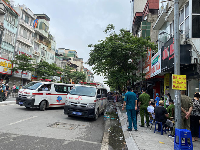 Vụ cháy 4 người chết ở Hà Nội: Cảnh tượng kinh hoàng trong đêm qua lời nhân chứng - 6