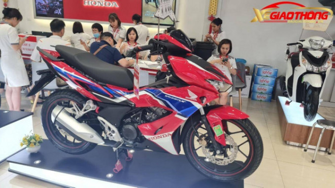 Giá xe Honda Winner X tiếp tục giảm, phiên bản giới hạn mới được chờ đợi - 1