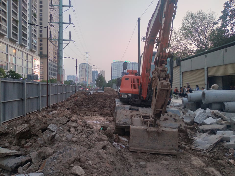 Rõ sự thật thông tin "phát hiện 1 người đàn ông dưới lòng đất" khi đào đường Tố Hữu - 3