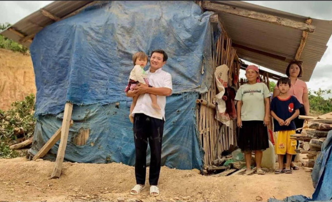 Tin tức 24h qua: Ôtô đâm điên cuồng vào hàng loạt xe máy và một xe tải, 7 người thương vong - 2