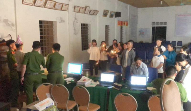 Cậu bé đi làm căn cước công dân và cái kết bất ngờ - 2