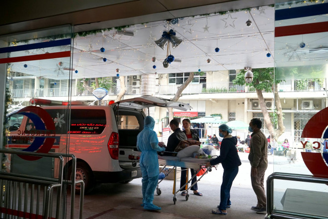 Hơn 200 nhân viên, bác sĩ Bệnh viện Bạch Mai xin nghỉ việc: Người trong cuộc lên tiếng - 2