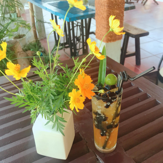 Những cửa tiệm cà phê có "view" độc đáo nhất phố cổ Hội An bạn không thể bỏ lỡ - 7