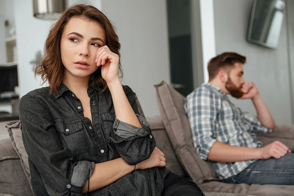 Cô hàng xóm độc thân cao tay gài bẫy khiến tôi mờ mắt &#34;dâng chồng&#34; - 1