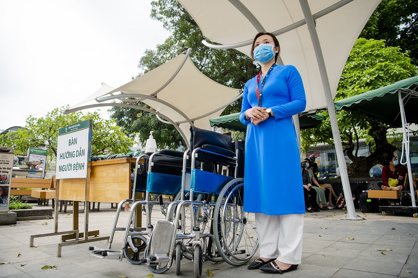 Hơn 200 nhân viên, bác sĩ BV Bạch Mai nghỉ việc: Hoạt động khám chữa bệnh thay đổi thế nào? - 3