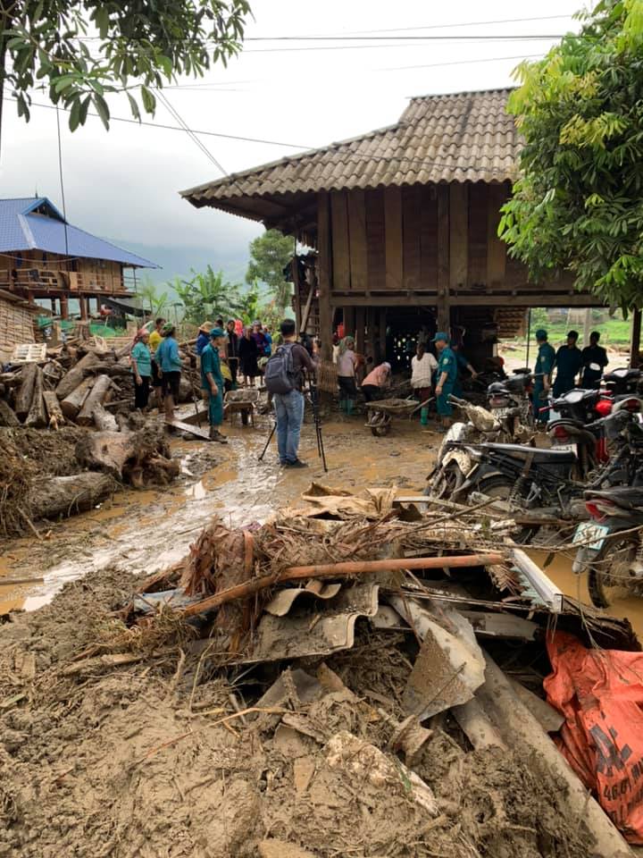 Hiện trường tan hoang vụ lũ quét kinh hoàng vùi lấp 3 người trong đêm - 9