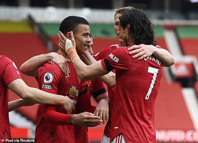 Cực nóng bảng xếp hạng Ngoại hạng Anh: MU hạ Burnley tiến sát Man City cỡ nào? - 1