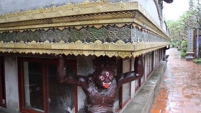 Độc đáo ngôi chùa phủ đầy gốm sứ - 5