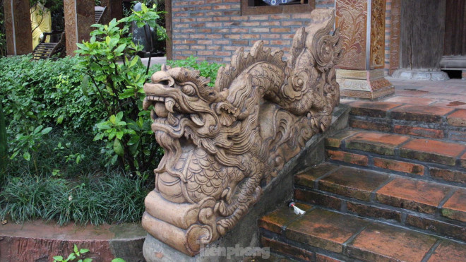 Độc đáo ngôi chùa phủ đầy gốm sứ - 8