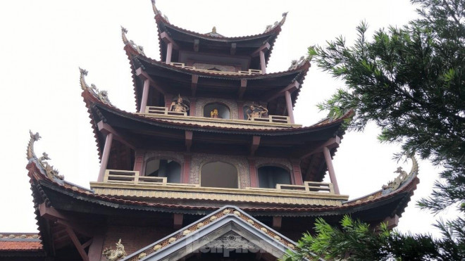 Độc đáo ngôi chùa phủ đầy gốm sứ - 15