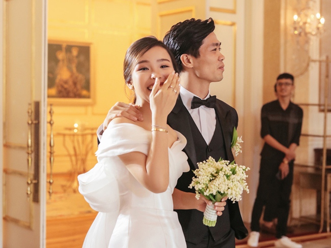 Vợ cầu thủ Nguyễn Công Phượng tên là Tô Ngọc Viên Minh