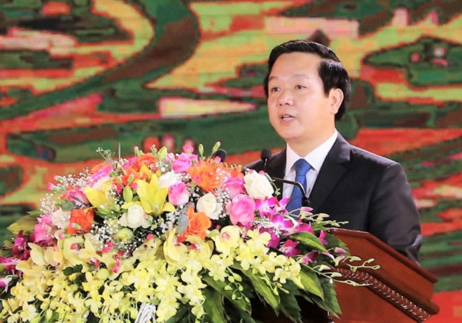 "Biển người" chen nhau xem bắn pháo hoa Năm Du lịch Quốc gia 2021 - 7