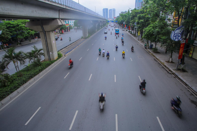 Phố phường Hà Nội khác lạ trong ngày Giỗ tổ Hùng Vương - 2