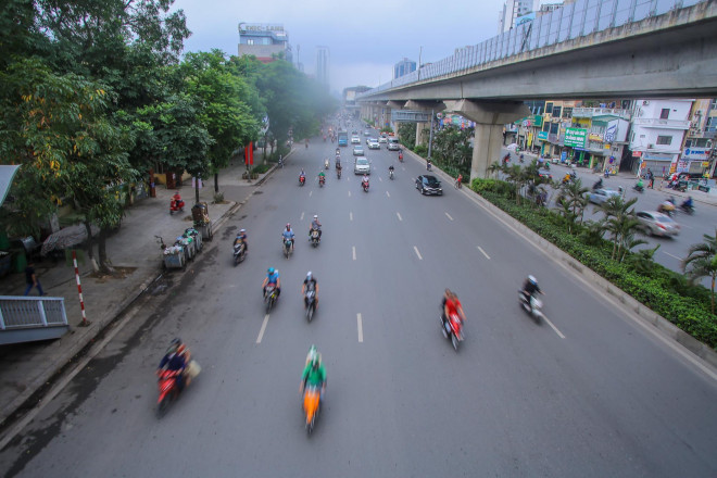 Phố phường Hà Nội khác lạ trong ngày Giỗ tổ Hùng Vương - 3