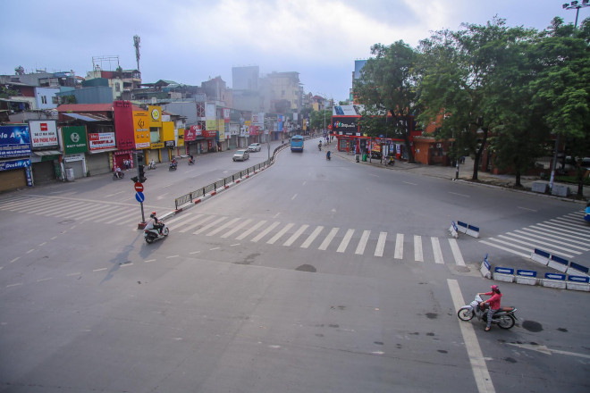 Phố phường Hà Nội khác lạ trong ngày Giỗ tổ Hùng Vương - 7