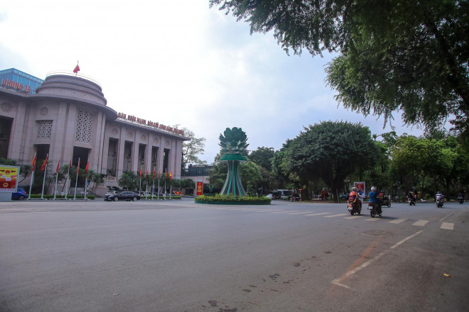Phố phường Hà Nội khác lạ trong ngày Giỗ tổ Hùng Vương - 13