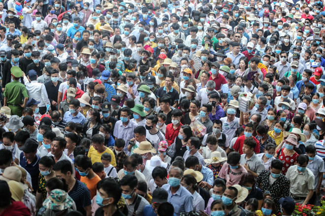 "Biển người" đổ về Đền Hùng trong ngày Giỗ Tổ - 4