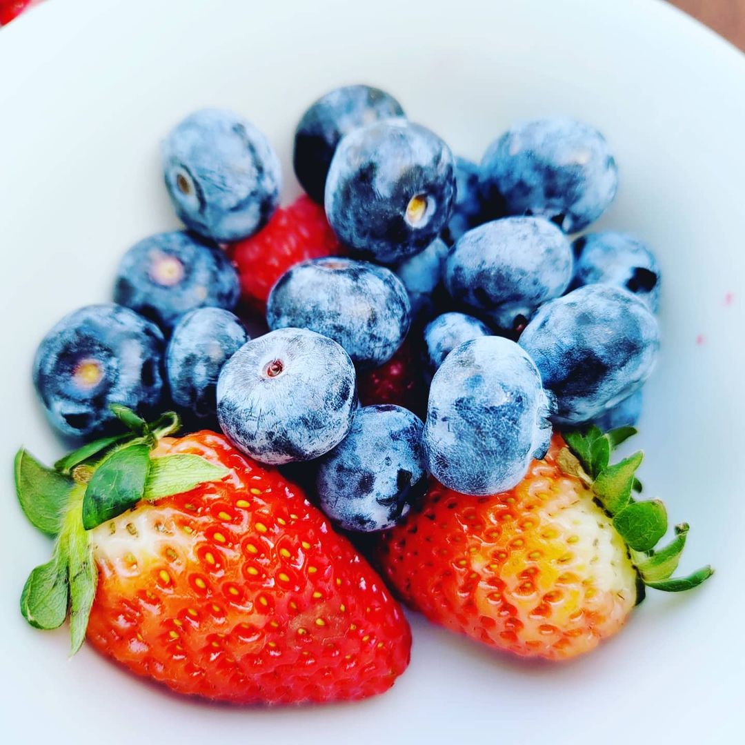 "Bom sex" Hàn Quốc gây náo loạn phố đi bộ Hà Nội, bước tới đâu nam giới "đổ" tới đó vì đẹp - 8