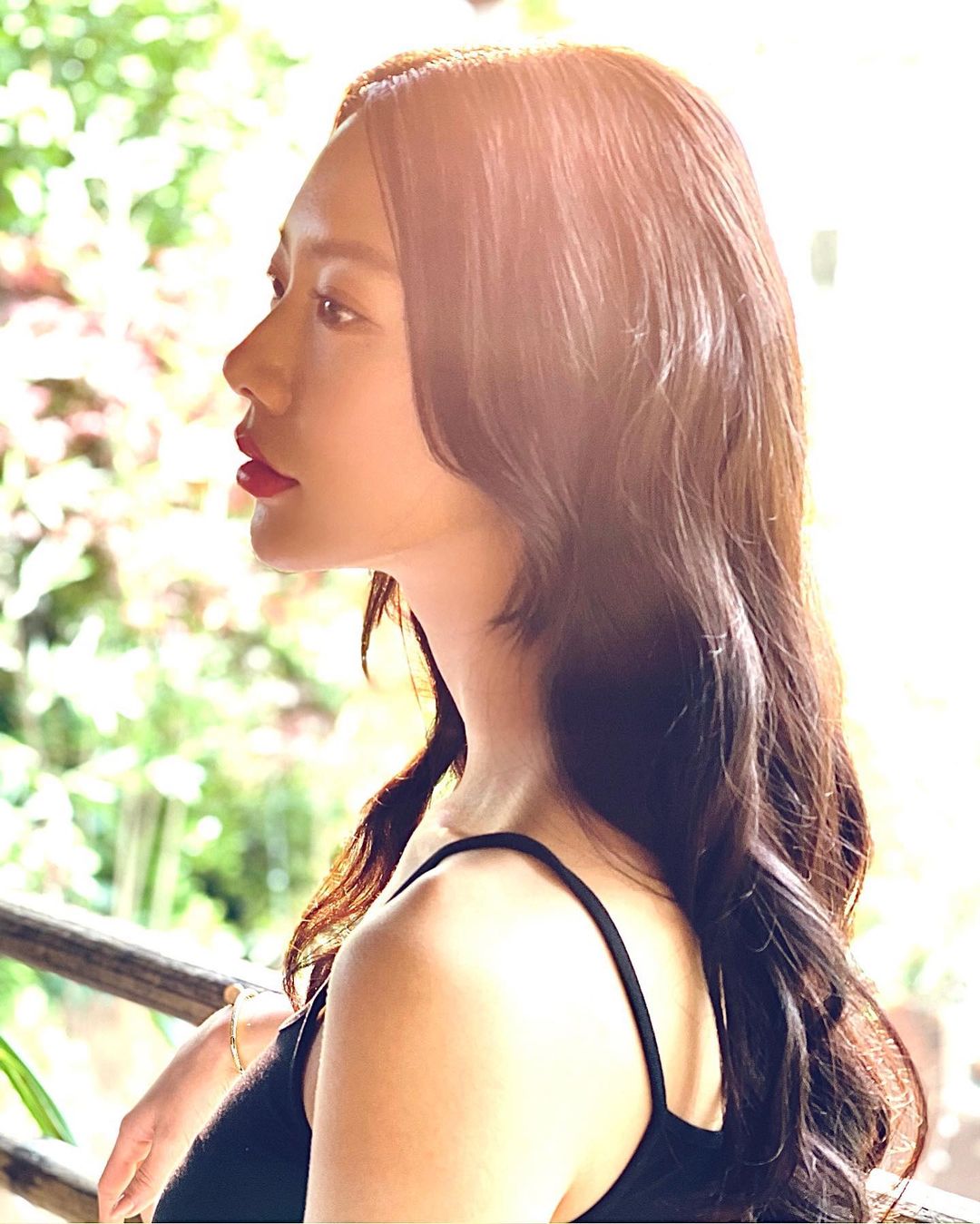 "Bom sex" Hàn Quốc gây náo loạn phố đi bộ Hà Nội, bước tới đâu nam giới "đổ" tới đó vì đẹp - 3