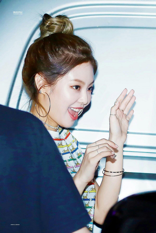 3 kiểu tóc "lười" bỗng nhiên thành xu hướng "hot", đến BLACKPINK cũng "đu trend" - 8