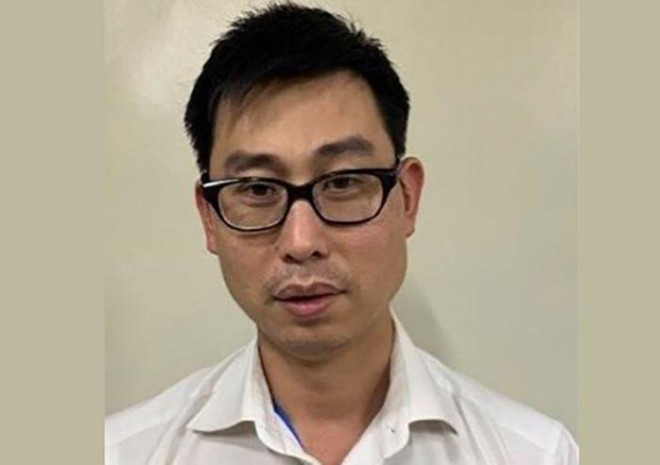 &#34;Ông chủ&#34; vụ thổi giá thiết bị ở Bệnh viện Bạch Mai được tại ngoại - 1