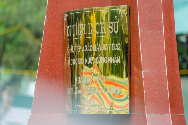 CLIP: Cận cảnh xác máy bay B-52 lộ thiên sau khi hút nước hồ Hữu Tiệp - 3