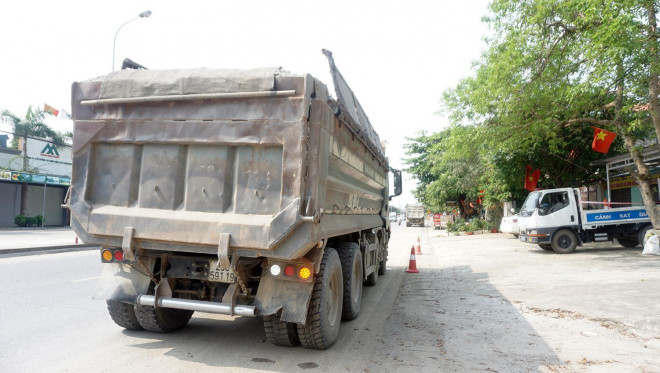 Bị xử phạt, tài xế xe tải đồng loạt gọi điện 'cầu cứu' - 6