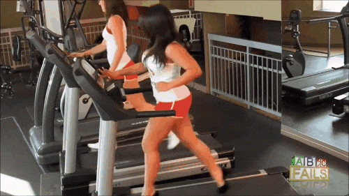 Khả năng tấu hài trong phòng gym chưa bao giờ khiến dân tình thất vọng - 1