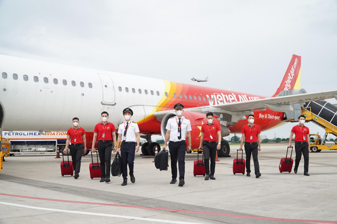 Yên tâm bay - Chung tay đẩy lùi dịch bệnh cùng Vietjet với Bảo hiểm “Bay An Toàn” - 2