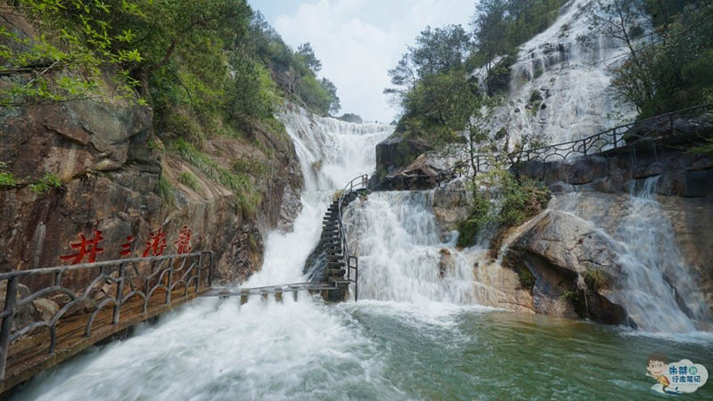 Thác nước cao nhất ở Trung Quốc, xuất hiện trở lại sau 60 năm khô cạn - 9