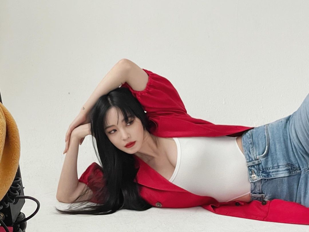 "Người đẹp sát tỷ phú" tuổi 40 vẫn đẹp mê hồn nhờ "giấm quý tộc" - 4