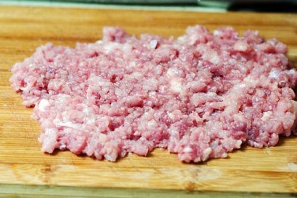Mùa nắng nóng cẩn trọng 5 loại thực phẩm dễ ôi thiu này kẻo rước bệnh - 3
