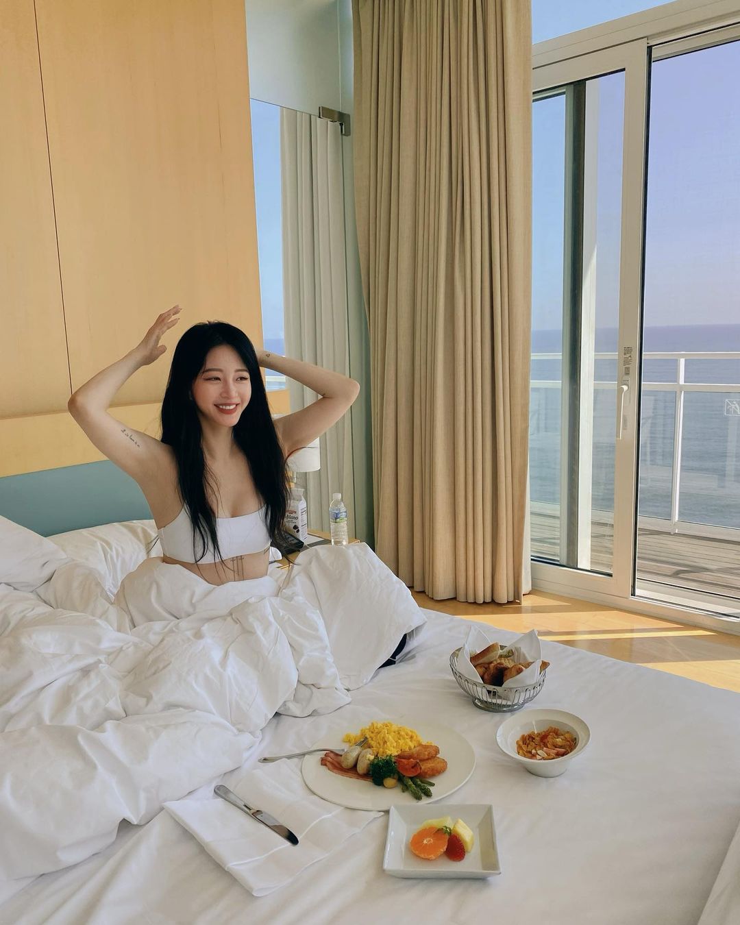 "Người đẹp sát tỷ phú" tuổi 40 vẫn đẹp mê hồn nhờ "giấm quý tộc" - 3