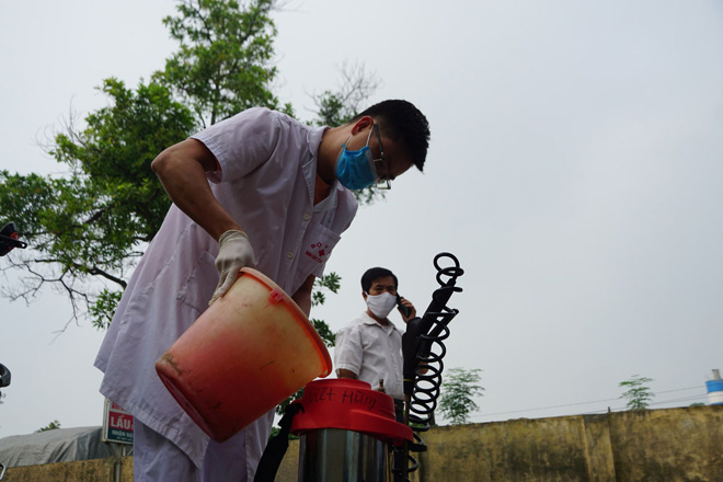 Phong tỏa con ngõ nơi ca mắc COVID-19 ở Hà Nội sinh sống - 8