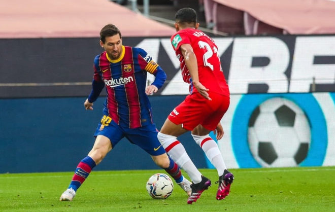 Video Barcelona - Granada: Messi mở điểm, ngược dòng không tưởng - 1