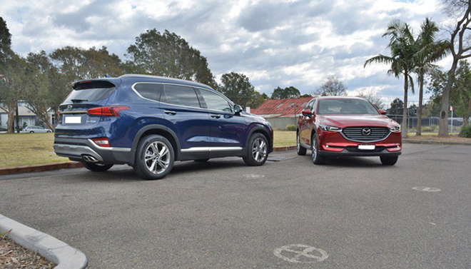 So sánh Hyundai Santa Fe và Mazda CX-8, đâu là SUV 7 chỗ đáng mua hơn? - 1