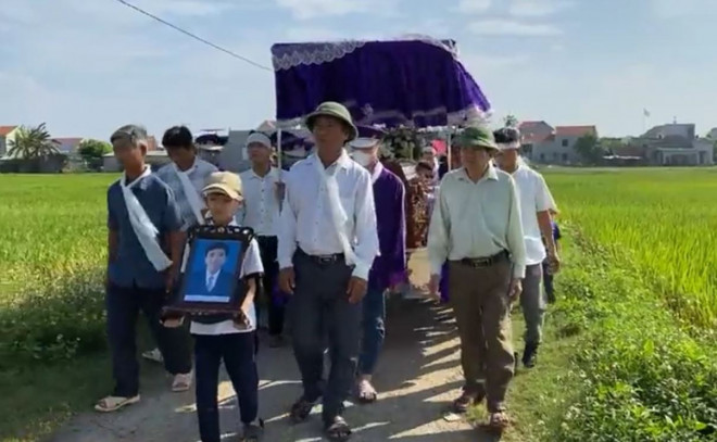 Gia cảnh éo le của nam sinh quên mình cứu 3 nữ sinh bị đuối nước - 2