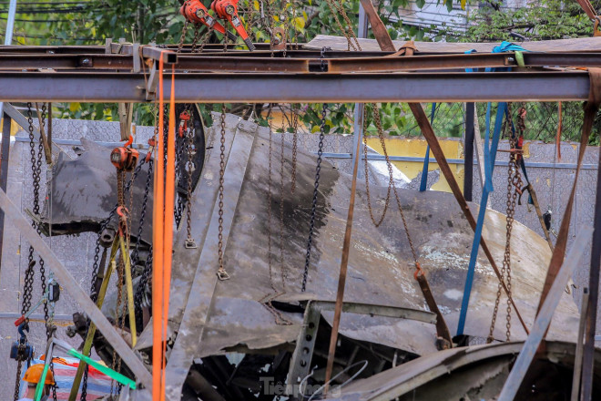 Xác máy bay B52 hồ Hữu Tiệp đã được trục vớt - 5