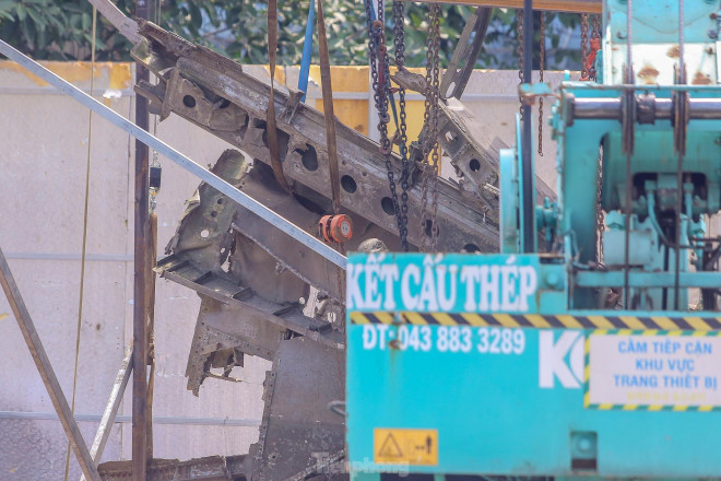 Xác máy bay B52 hồ Hữu Tiệp đã được trục vớt - 7