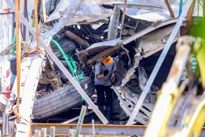 Xác máy bay B52 hồ Hữu Tiệp đã được trục vớt - 8