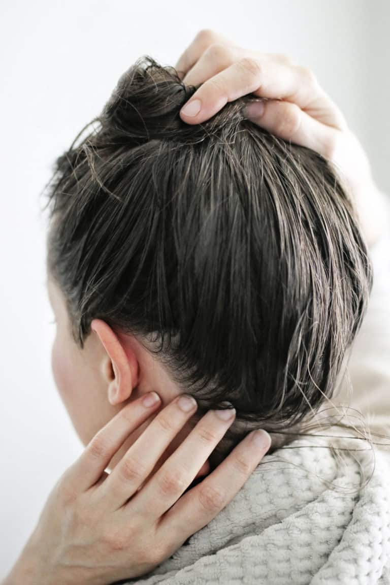 4 phương pháp hoàn hảo có thể làm ngay tại nhà trị mái tóc khô như chổi - 5