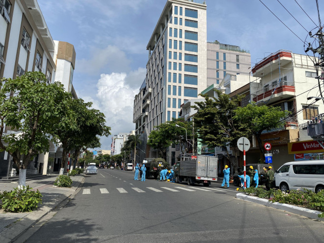 Đà Nẵng khẩn cấp phong tỏa khu dân cư quanh vũ trường New Phương Đông - 2