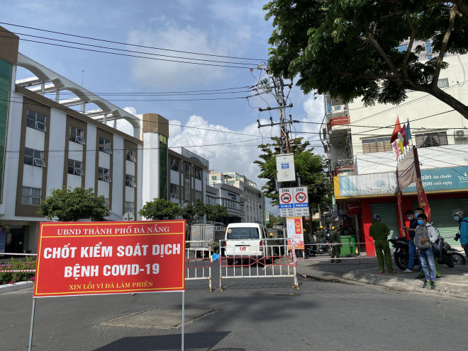 Đà Nẵng khẩn cấp phong tỏa khu dân cư quanh vũ trường New Phương Đông - 5