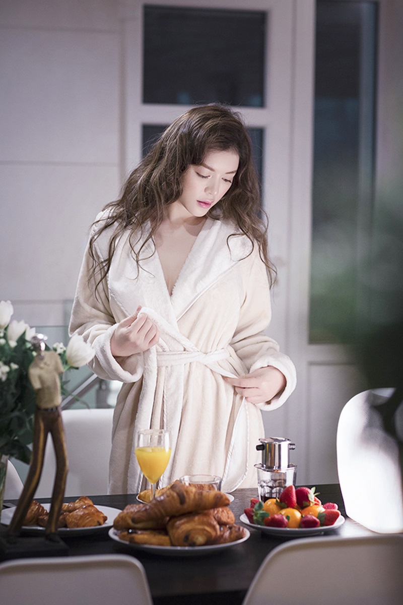 Gần bước đến tuổi trung niên nhưng đây vẫn là "đệ nhất phồn thực" của showbiz Việt - 5