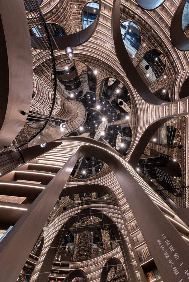 Lạc lối trong nhà sách rộng như mê cung với hơn 80.000 cuốn sách ở Thành Đô - 4